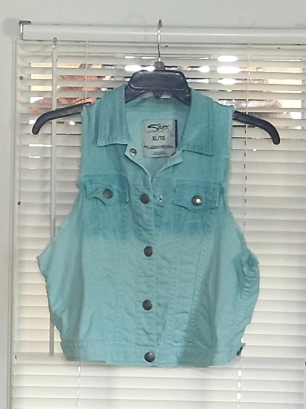 Silver jeans junior womans turquoise  vest size junior XL